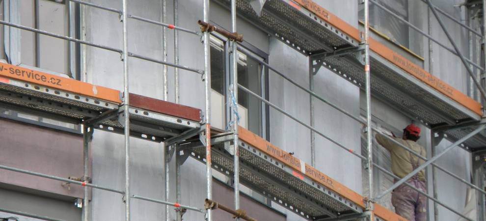 Fassade mit Gerüst